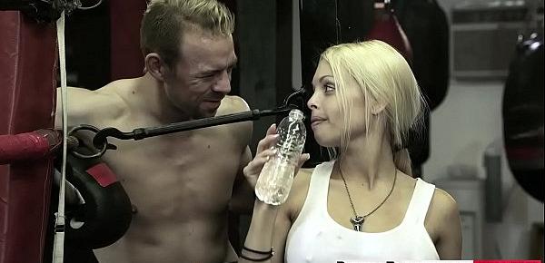  Hot blonde (Jesse Jane, Erik Everhard) fuck in the ring - Digital Playground